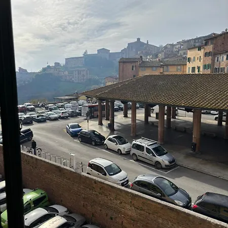 Piazza Del Campo - Del Mercato