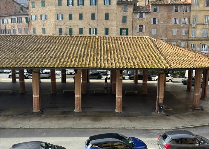 Piazza Del Campo - Del Mercato *