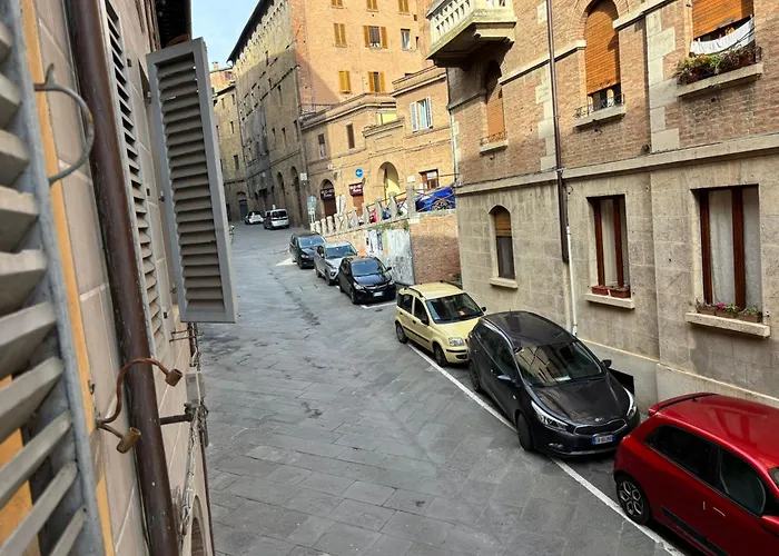 Piazza Del Campo - Del Mercato Siena