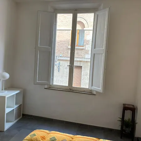 Piazza Del Campo - Del Mercato * Сієна